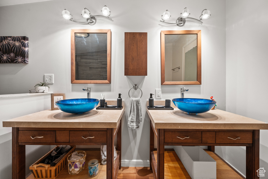 Full bathroom featuring vanity