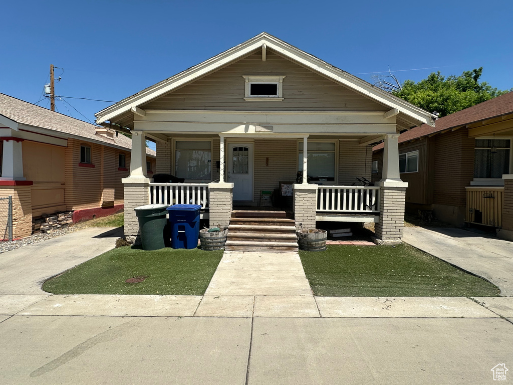 View of front facade with covered porch