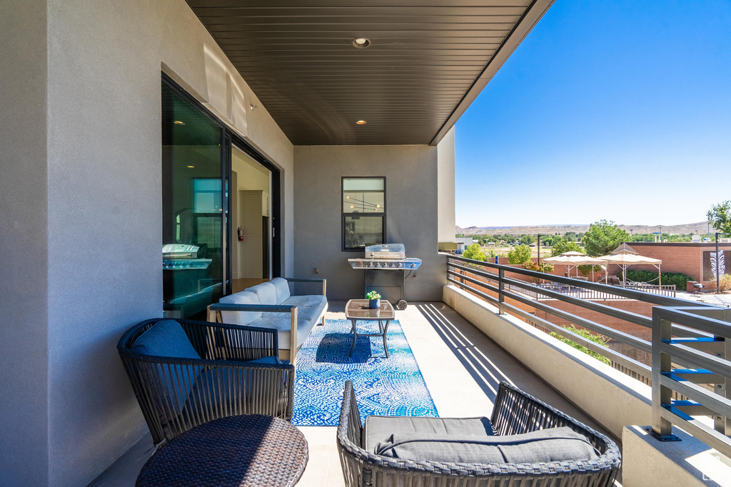Balcony with an outdoor hangout area