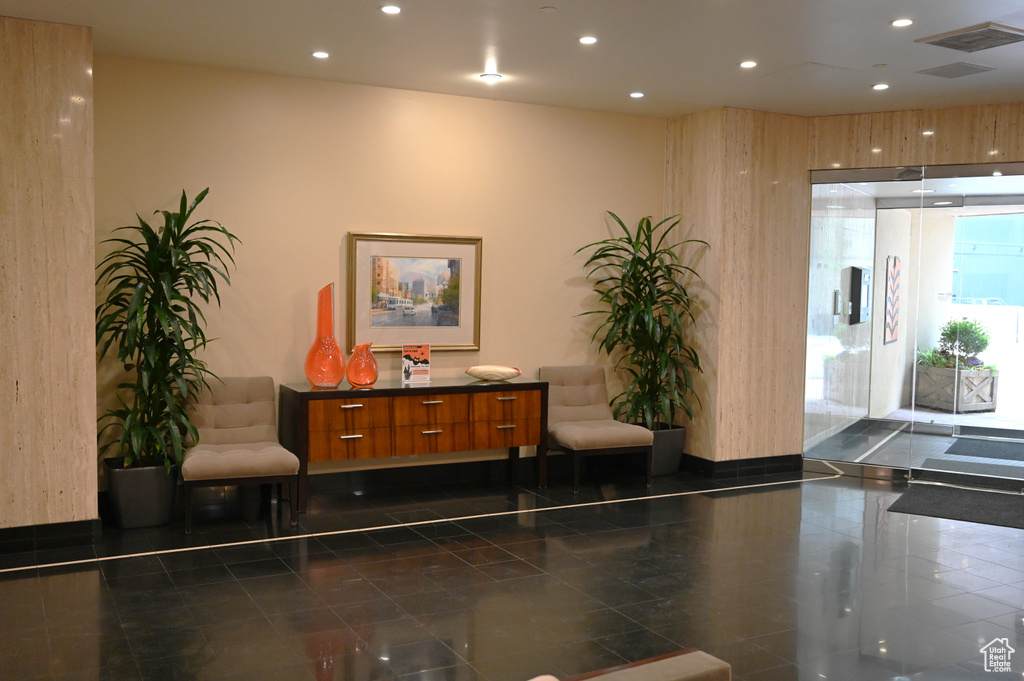 Building lobby featuring recessed lighting