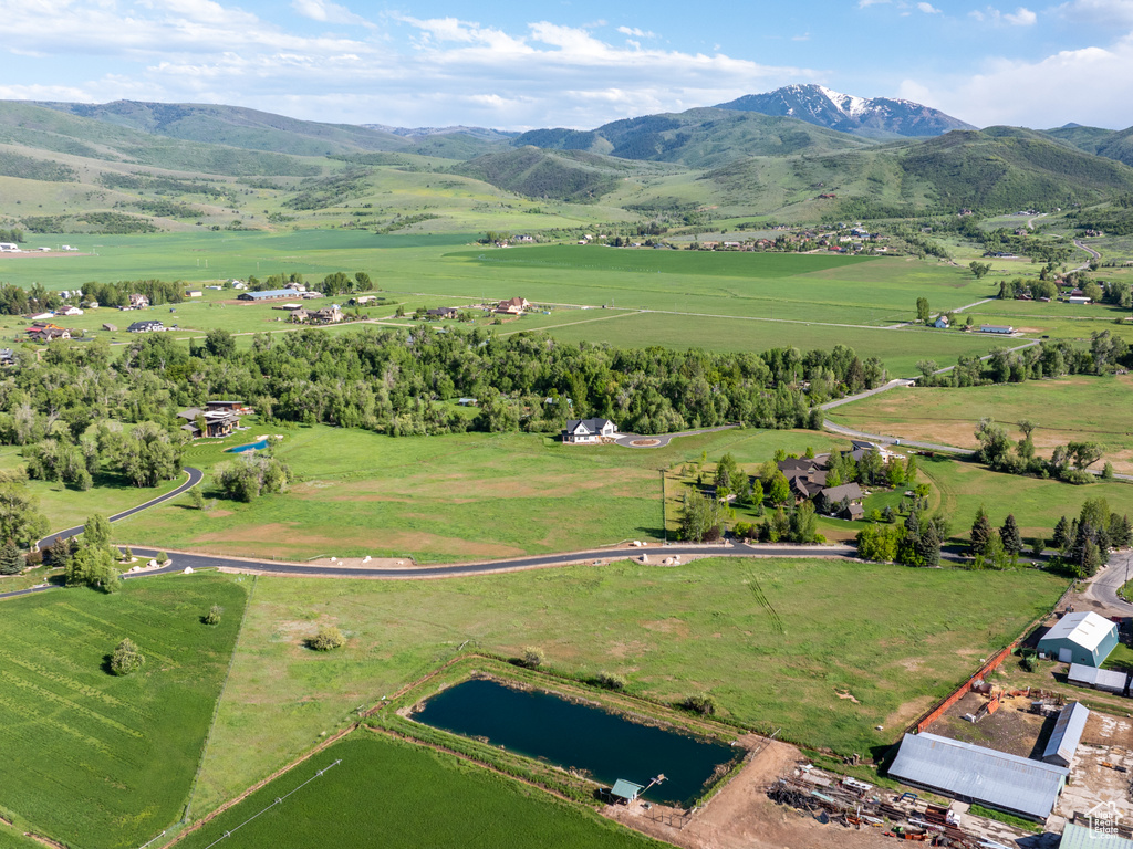 Aerial view of sparsely populated area with mountains