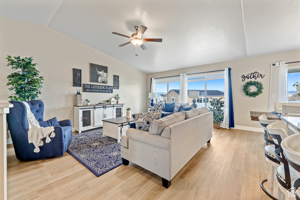 Photo 4 for MLS #2088342 at 1179 W Rocky Way #618