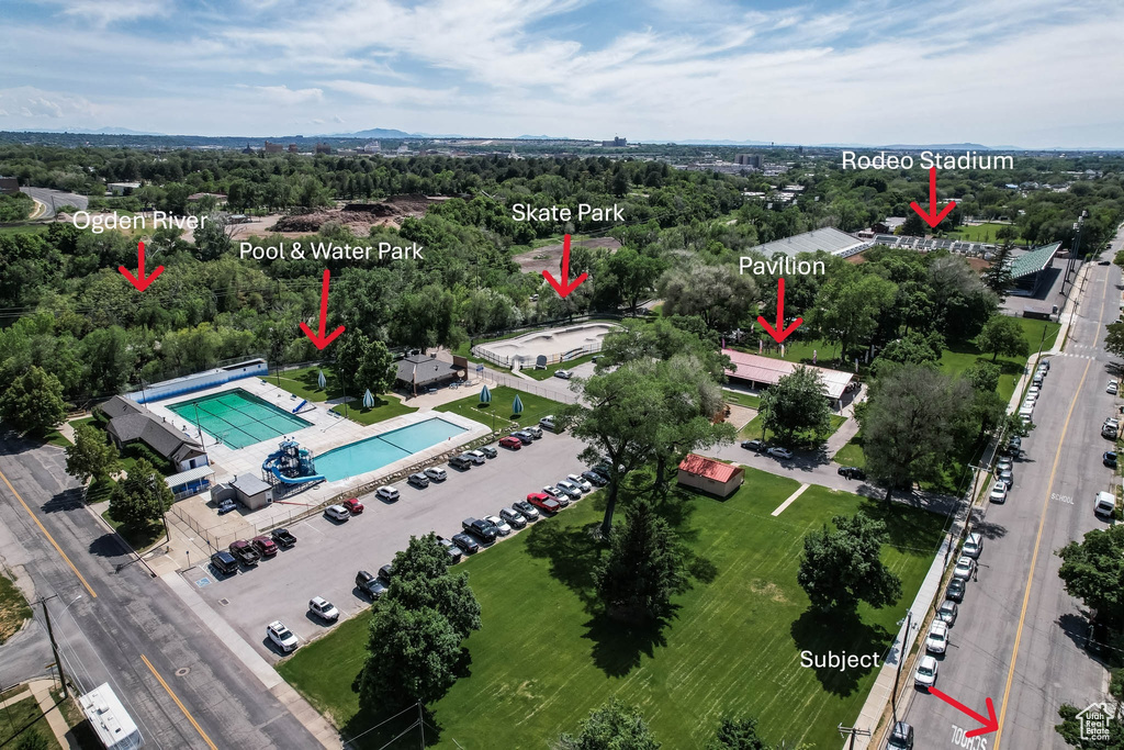 Bird's eye view of a pool area