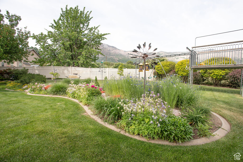 View of yard with a mountain view