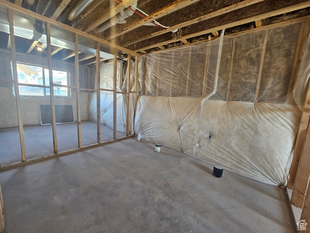 Misc room with concrete flooring