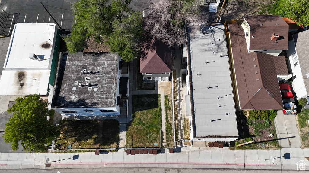 Aerial view of property and surrounding area