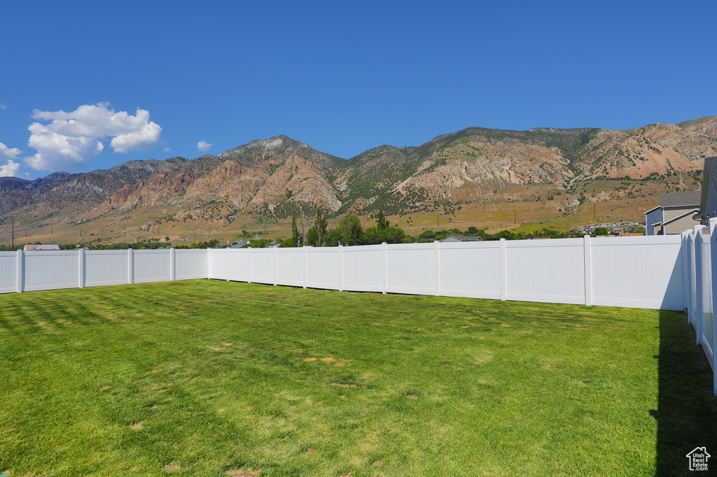 View of yard featuring a mountain view