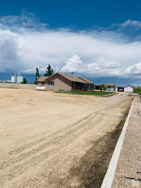 View of dirt / gravel road