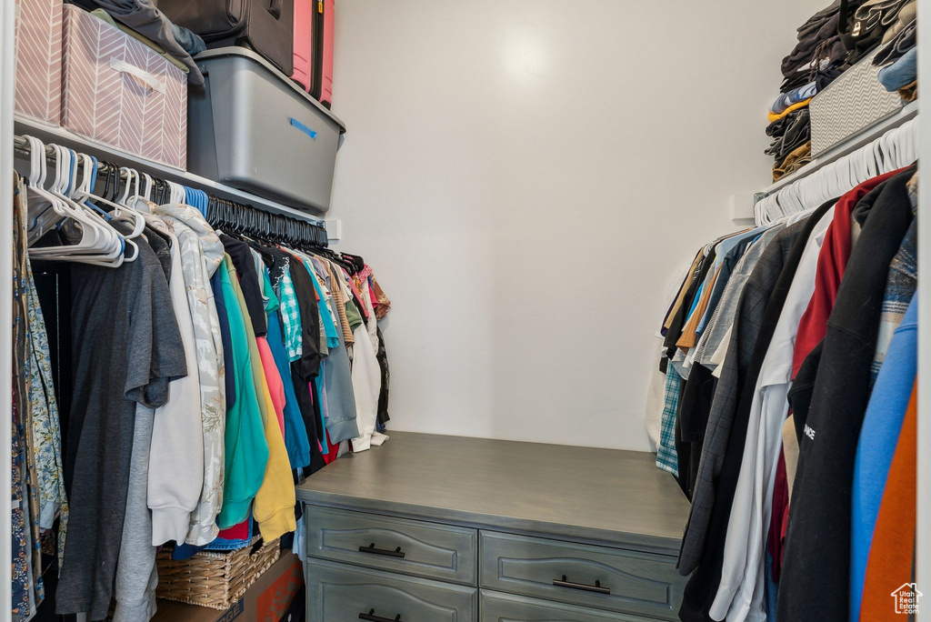 View of walk in closet