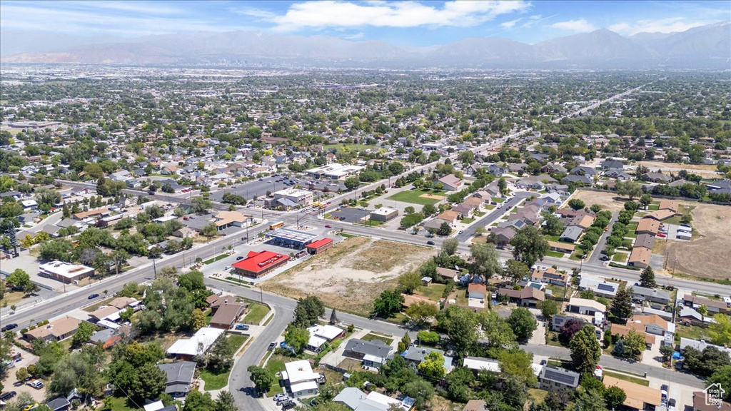 View of property location featuring mountains