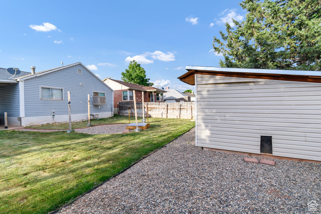 View of yard with an outbuilding