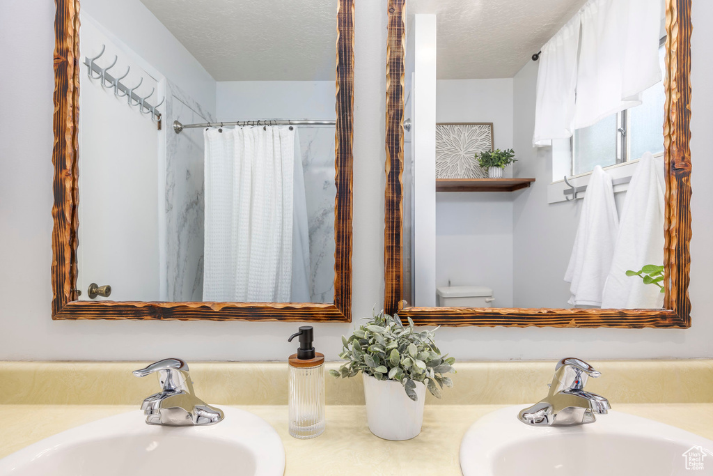10297 S WEEPING WILLOW DR Sandy, UT 84070