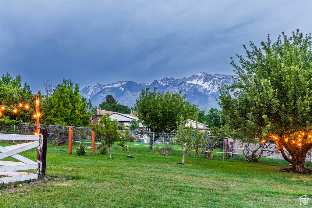 View of yard with a mountain view