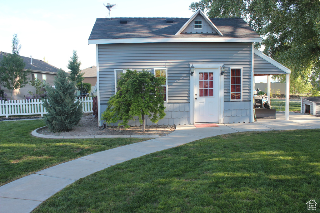 View of front facade with a patio