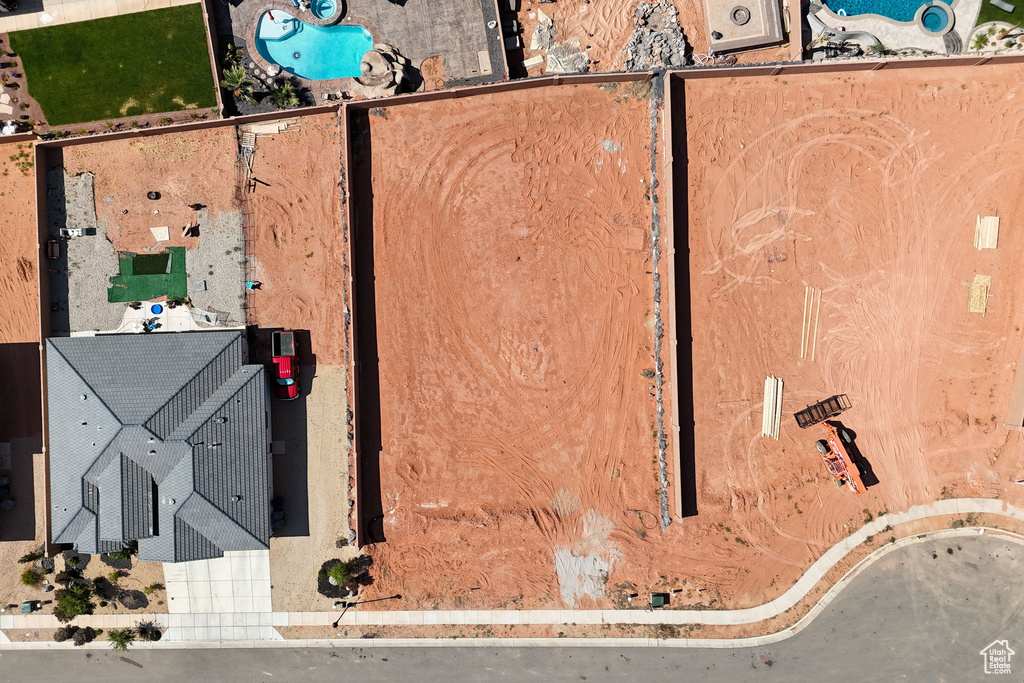 Bird\\\'s eye view of a pool