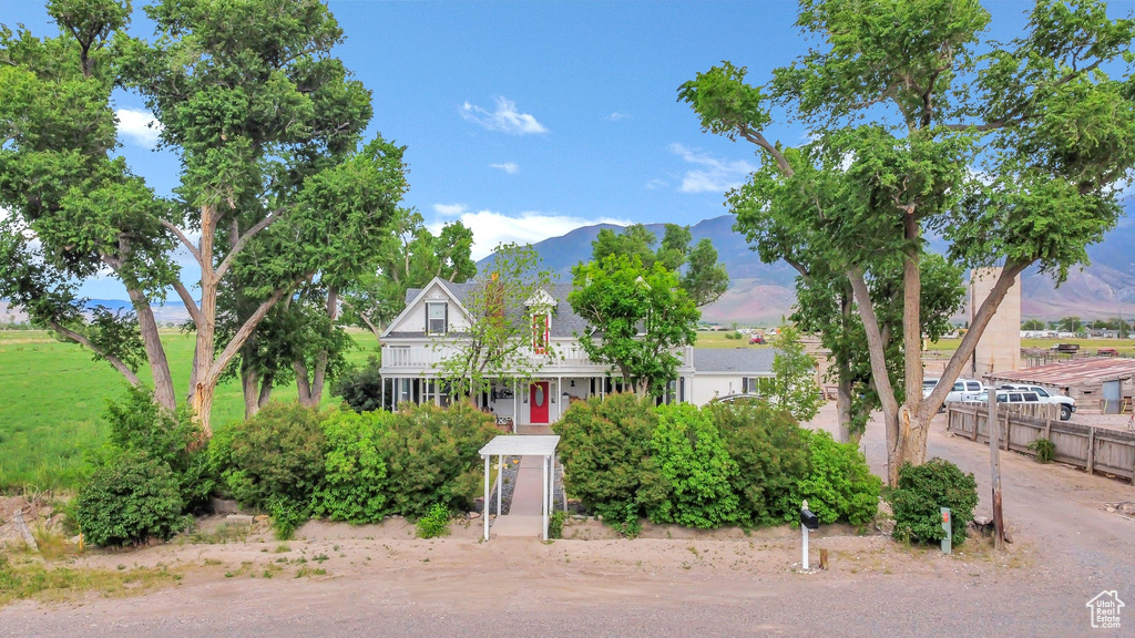 View of front facade featuring a mountain view