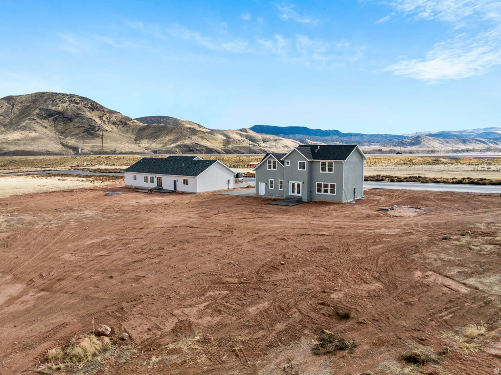 305 E 2690 N Sigurd, UT 84657