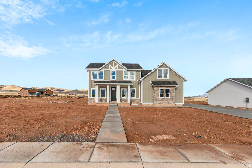 305 E 2690 N Sigurd, UT 84657