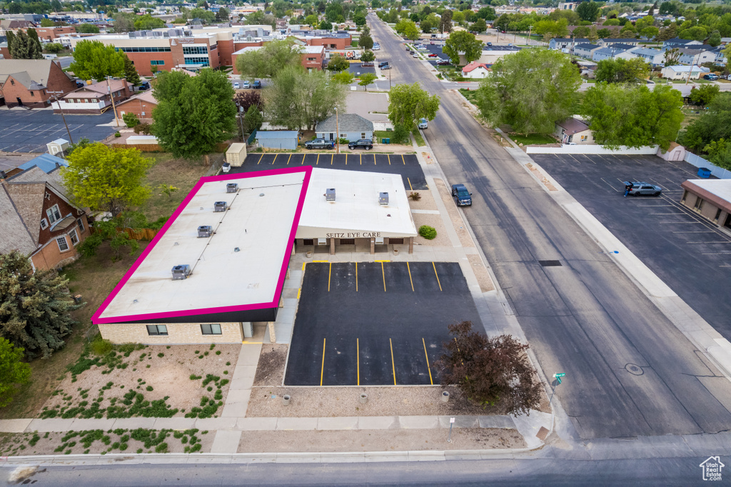 Aerial overview of property\\\\\\\'s location with property parcel outlined