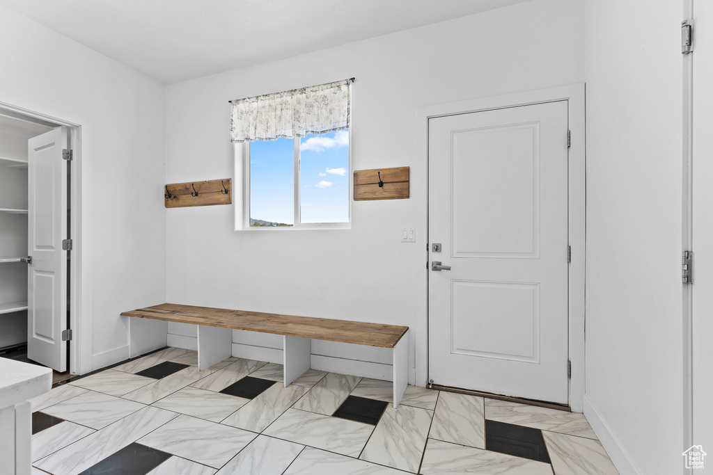 Photo 16 for MLS #2088608 at 1716 S Old Highway 91