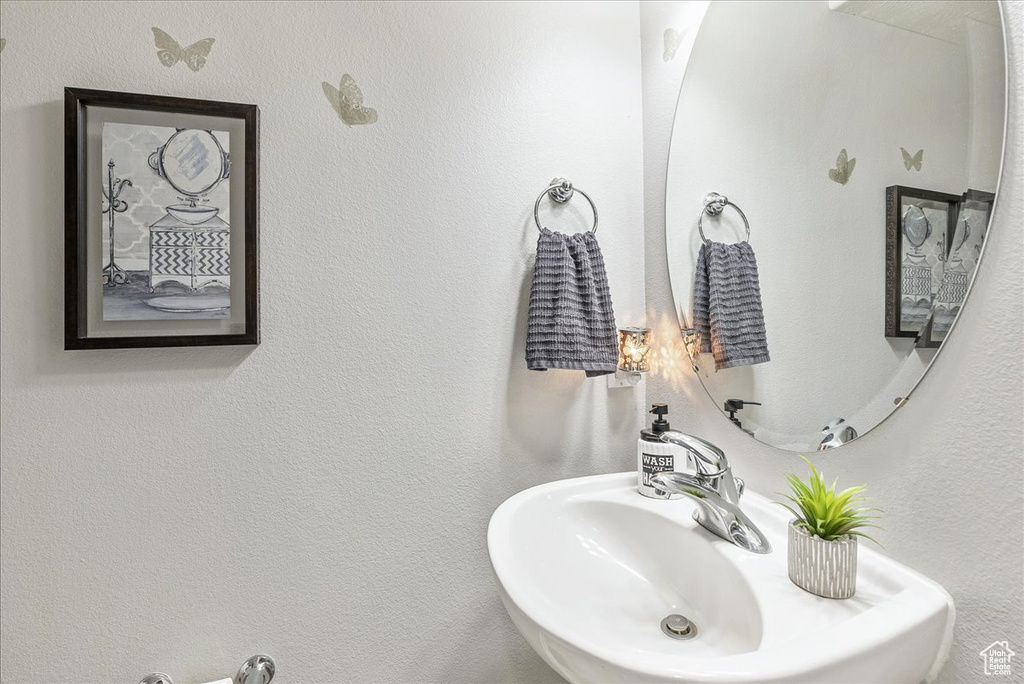 Bathroom with a sink