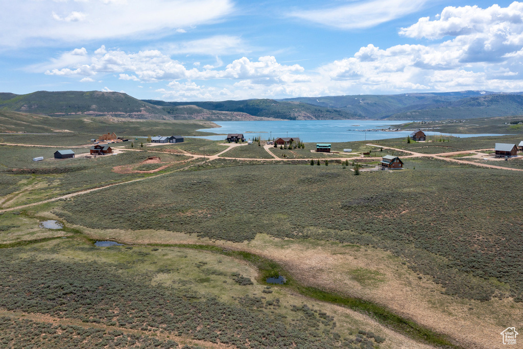 Bird's eye view of a water and mountain view