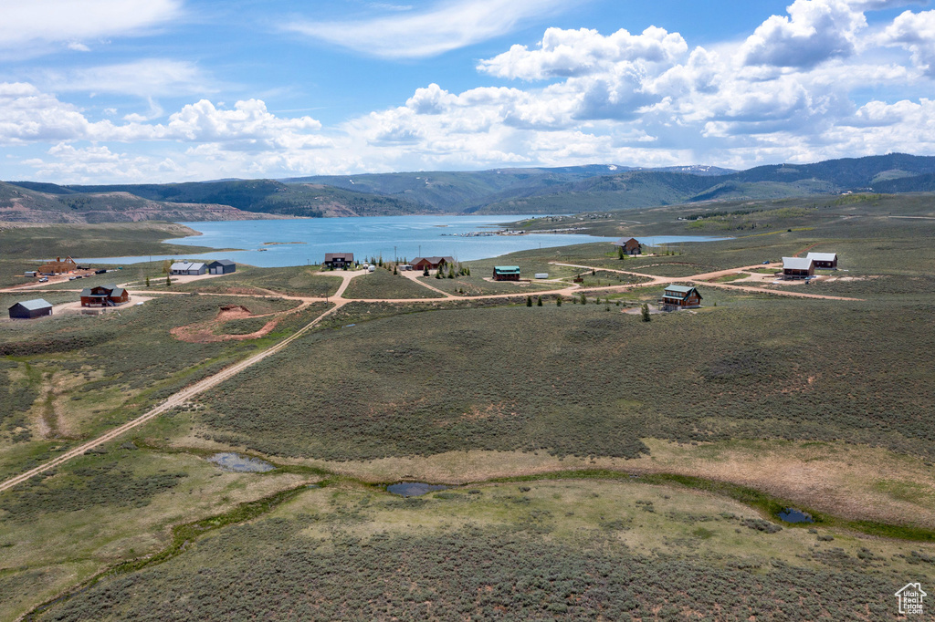 Bird's eye view of a water and mountain view