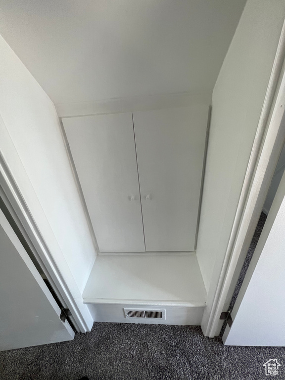 Detailed view of carpet floors