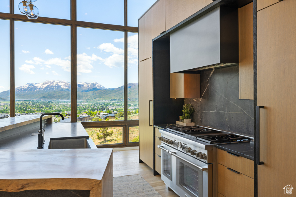1373 EXPLORER PEAK DR Heber City, UT 84032