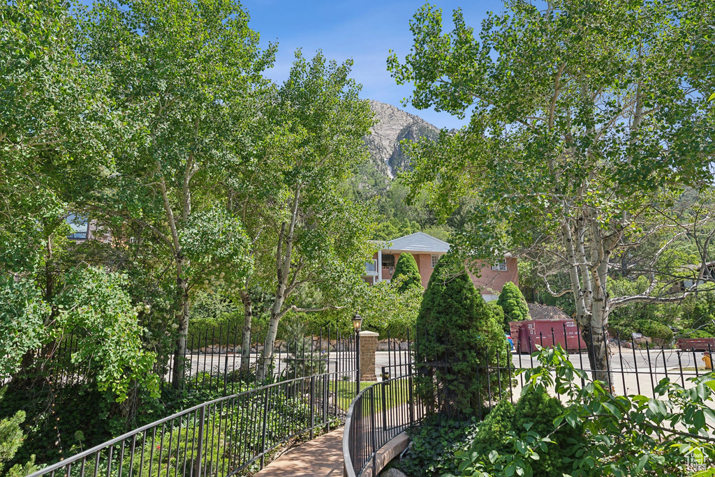 View of yard featuring a mountain view