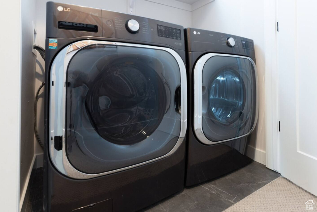 Laundry area with independent washer and dryer