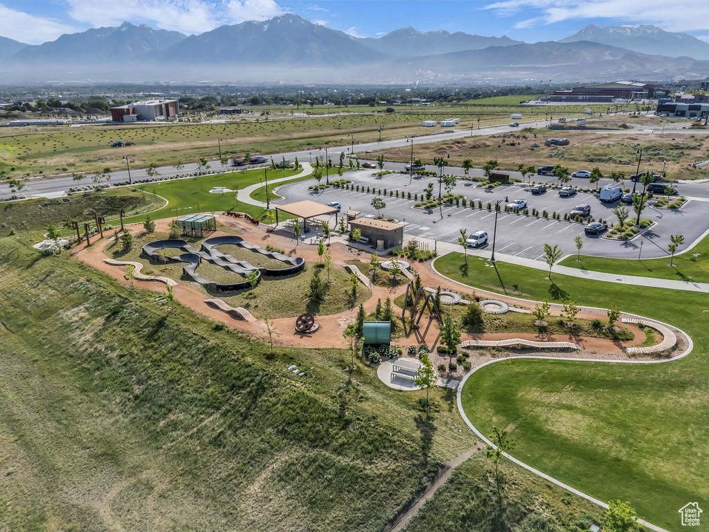 View of property location featuring mountains