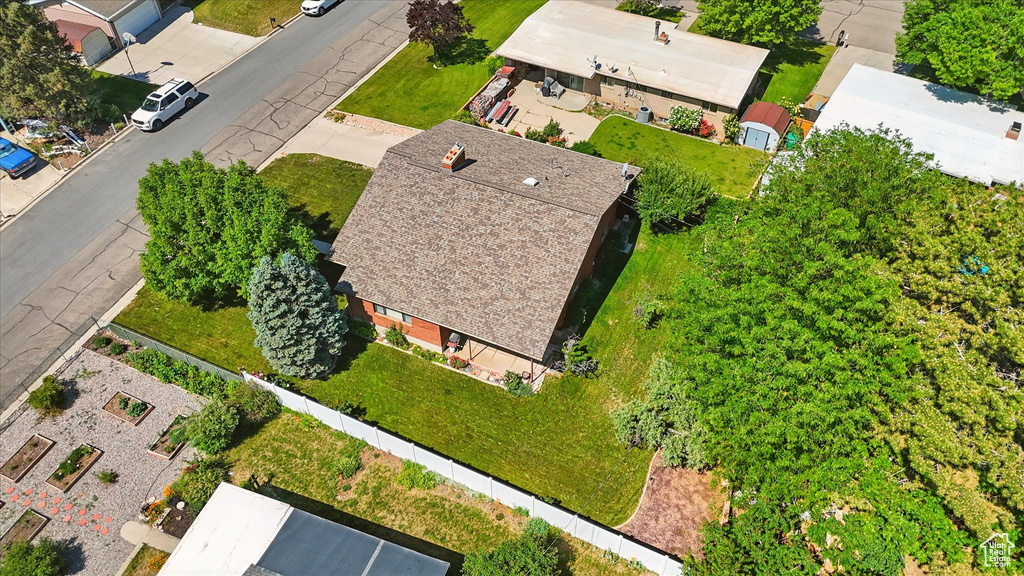 Aerial view of property and surrounding area