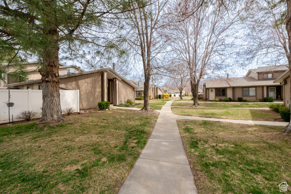 View of yard with a residential view