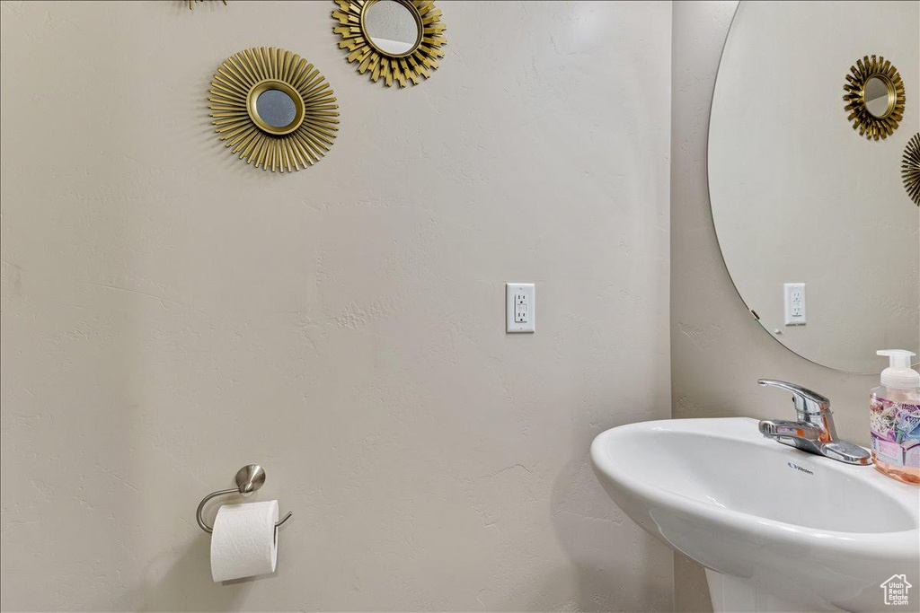 Bathroom with a sink
