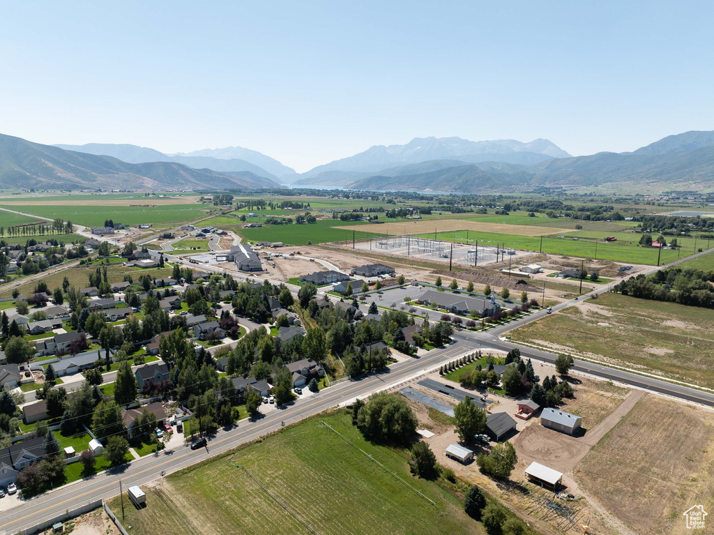 Overview of rural landscape with a mountainous background