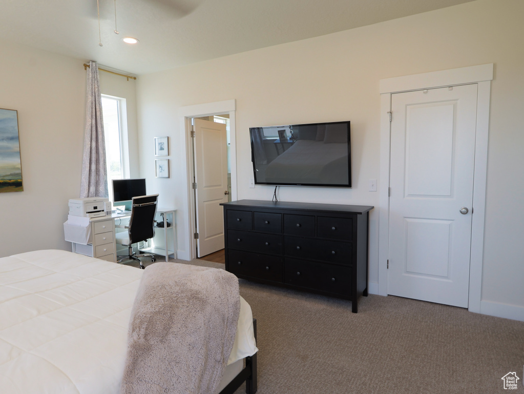Bedroom with carpet, recessed lighting, and ceiling fan