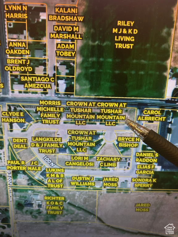 Aerial map of property and surrounding area
