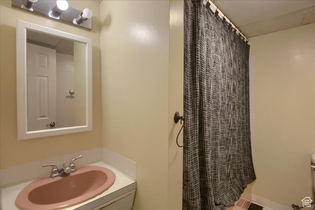 1267 W 1750 N Clinton, UT 84015
