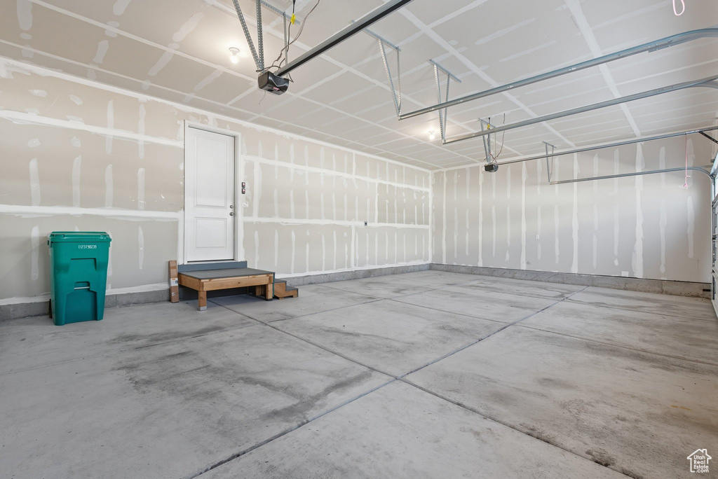9857 N FEATHERSTONE DR Highland, UT 84003