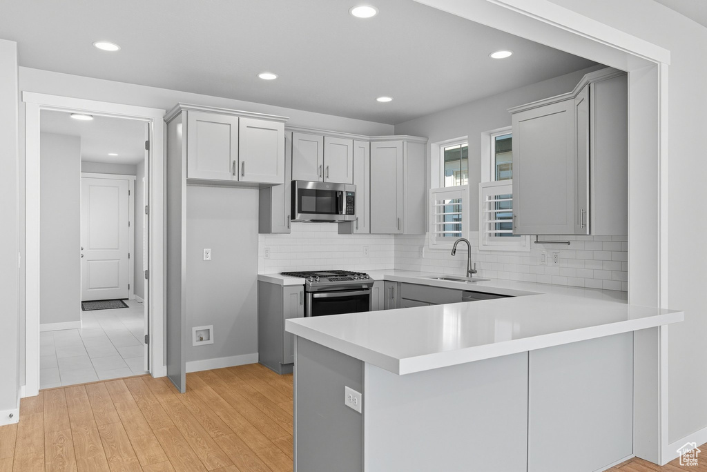 9857 N FEATHERSTONE DR Highland, UT 84003