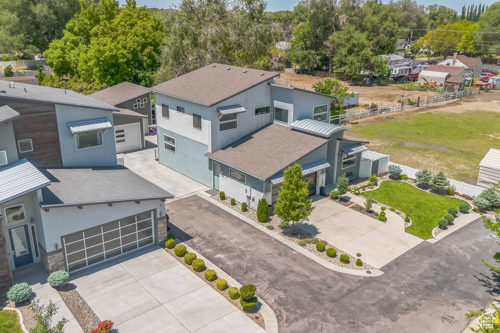 Aerial view of property and surrounding area