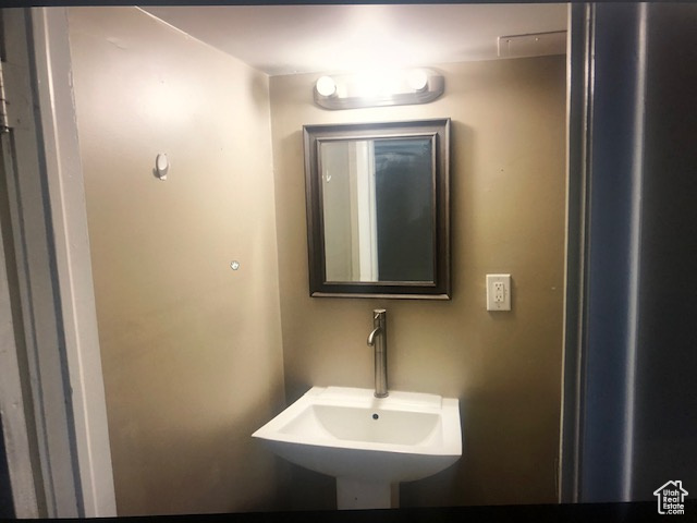 Bathroom with a sink