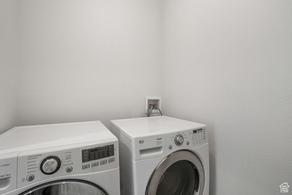 Laundry area with independent washer and dryer
