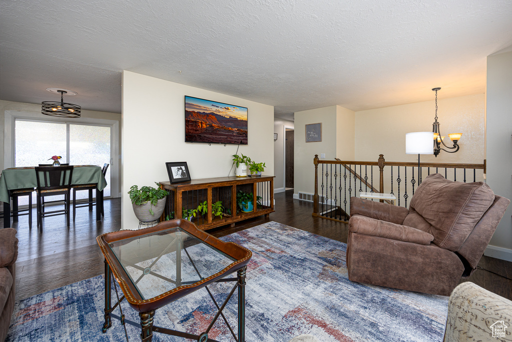 1878 S 3300 W Syracuse, UT 84075