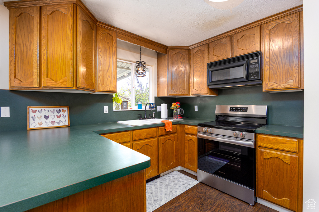 1878 S 3300 W Syracuse, UT 84075