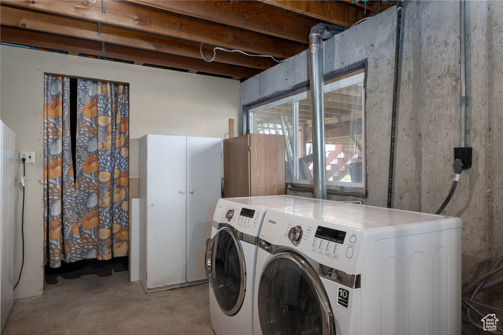 1878 S 3300 W Syracuse, UT 84075
