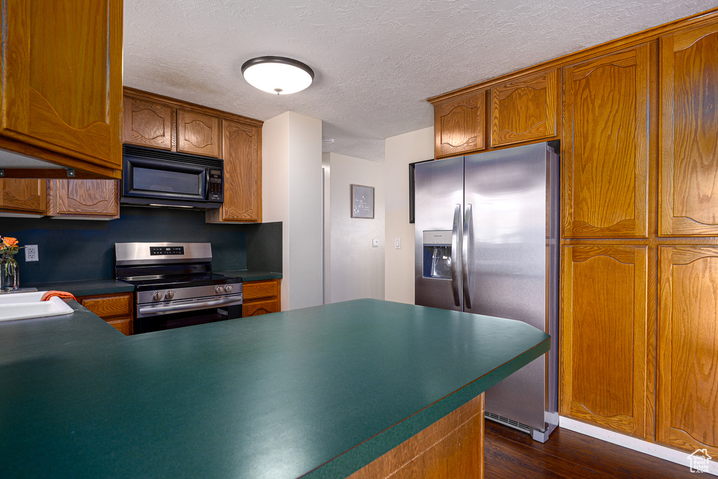 1878 S 3300 W Syracuse, UT 84075