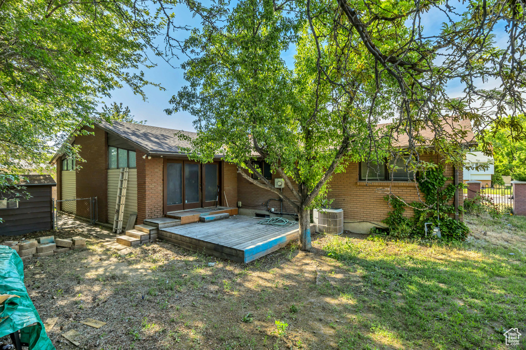 1236 E VIOLET DR Sandy, UT 84094
