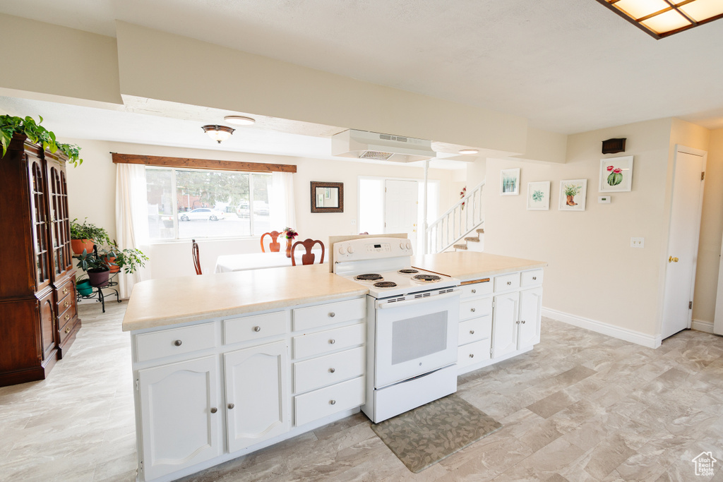 Photo 7 for MLS #2089003 at 374 W Melba Dr